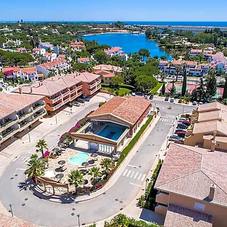 Lakeside Country Club - Turisticos 4*